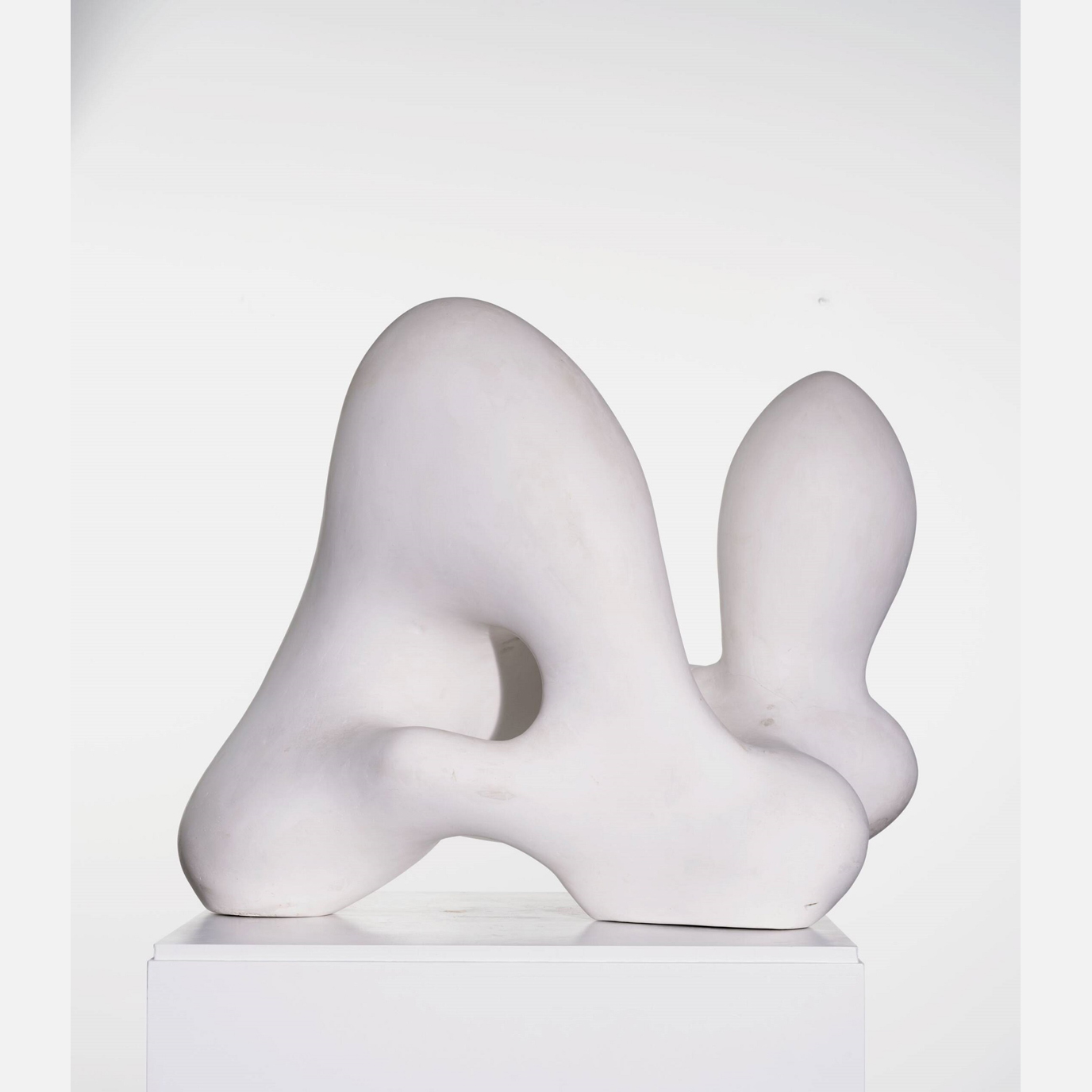 Jean Arp, Landscape or a Woman, 1962. Wakefield Council Permanent Art Collection (The Hepworth Wakefield). Gift offered by the Jean Arp Foundation, 2024. Photo: Rüdiger Lubricht, Worpswede.